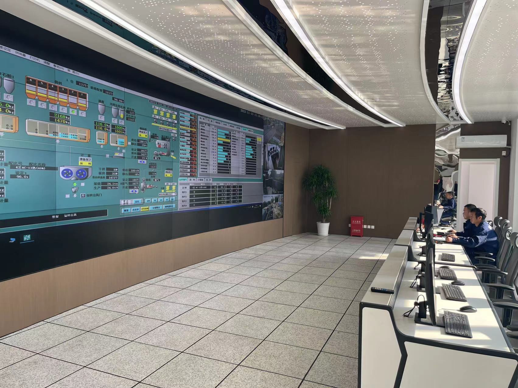 32年瀝青廠華麗變身 探秘計(jì)算機(jī)數(shù)據(jù)服務(wù)驅(qū)動的'智慧工廠'